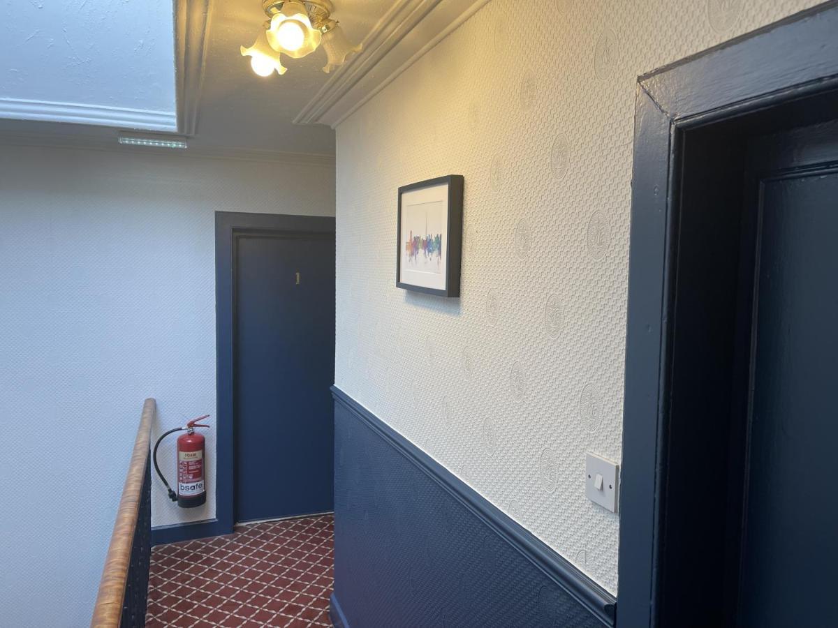 The Kingsview Townhouse - Boutique Hostel Edinburg Exteriör bild