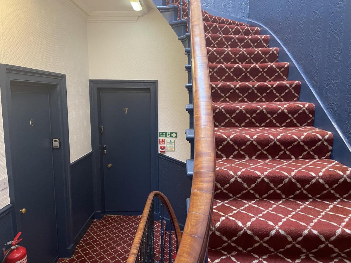 The Kingsview Townhouse - Boutique Hostel Edinburg Exteriör bild