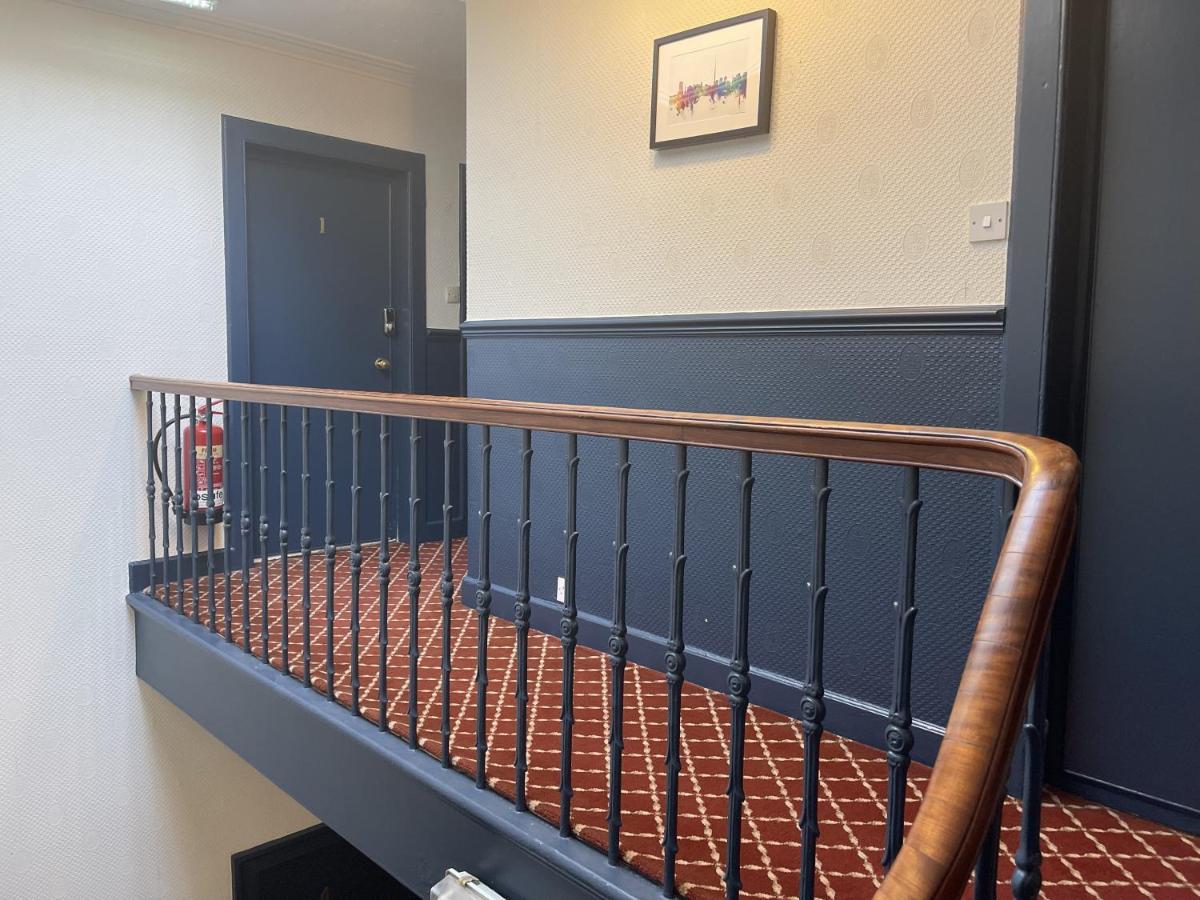 The Kingsview Townhouse - Boutique Hostel Edinburg Exteriör bild