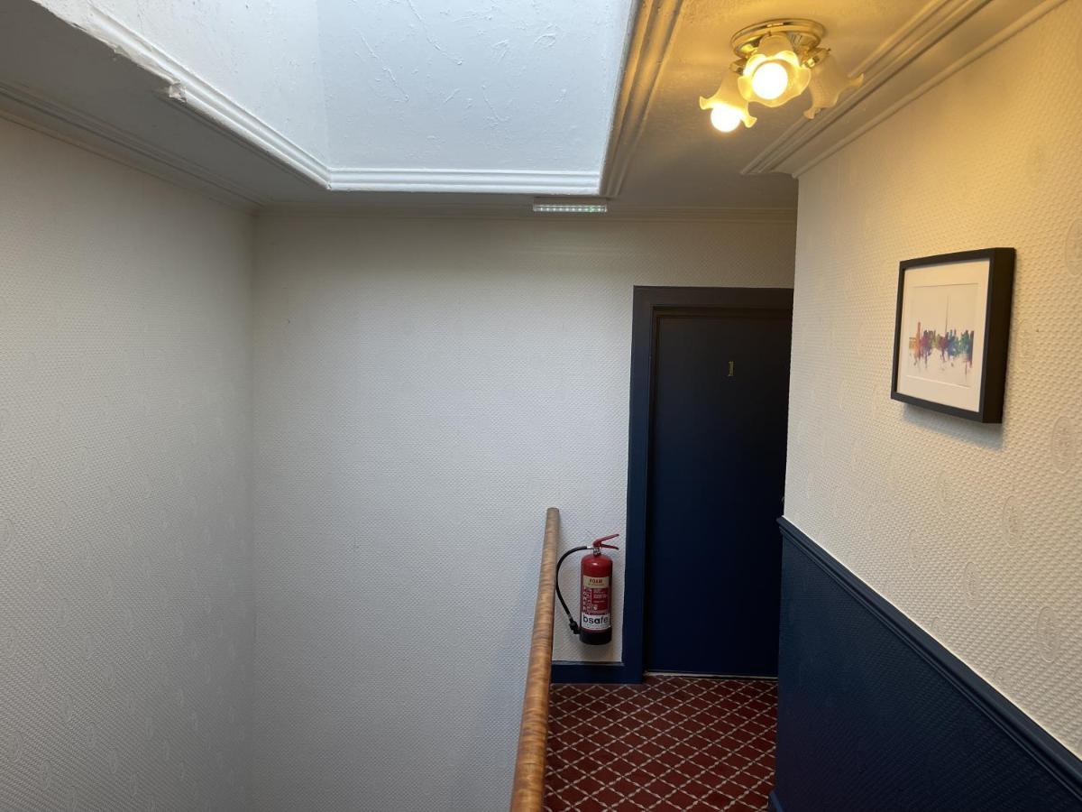 The Kingsview Townhouse - Boutique Hostel Edinburg Exteriör bild