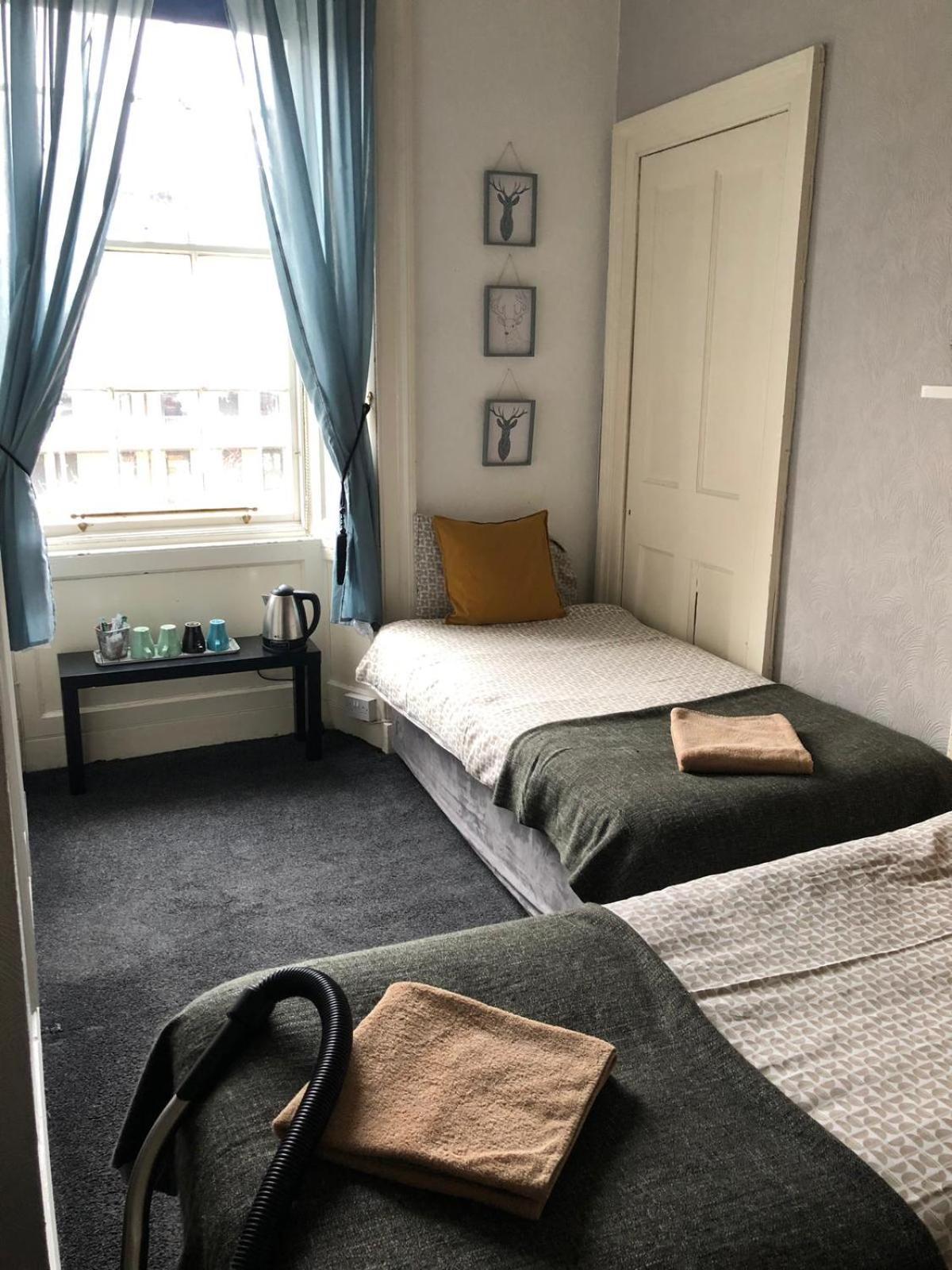 The Kingsview Townhouse - Boutique Hostel Edinburg Exteriör bild